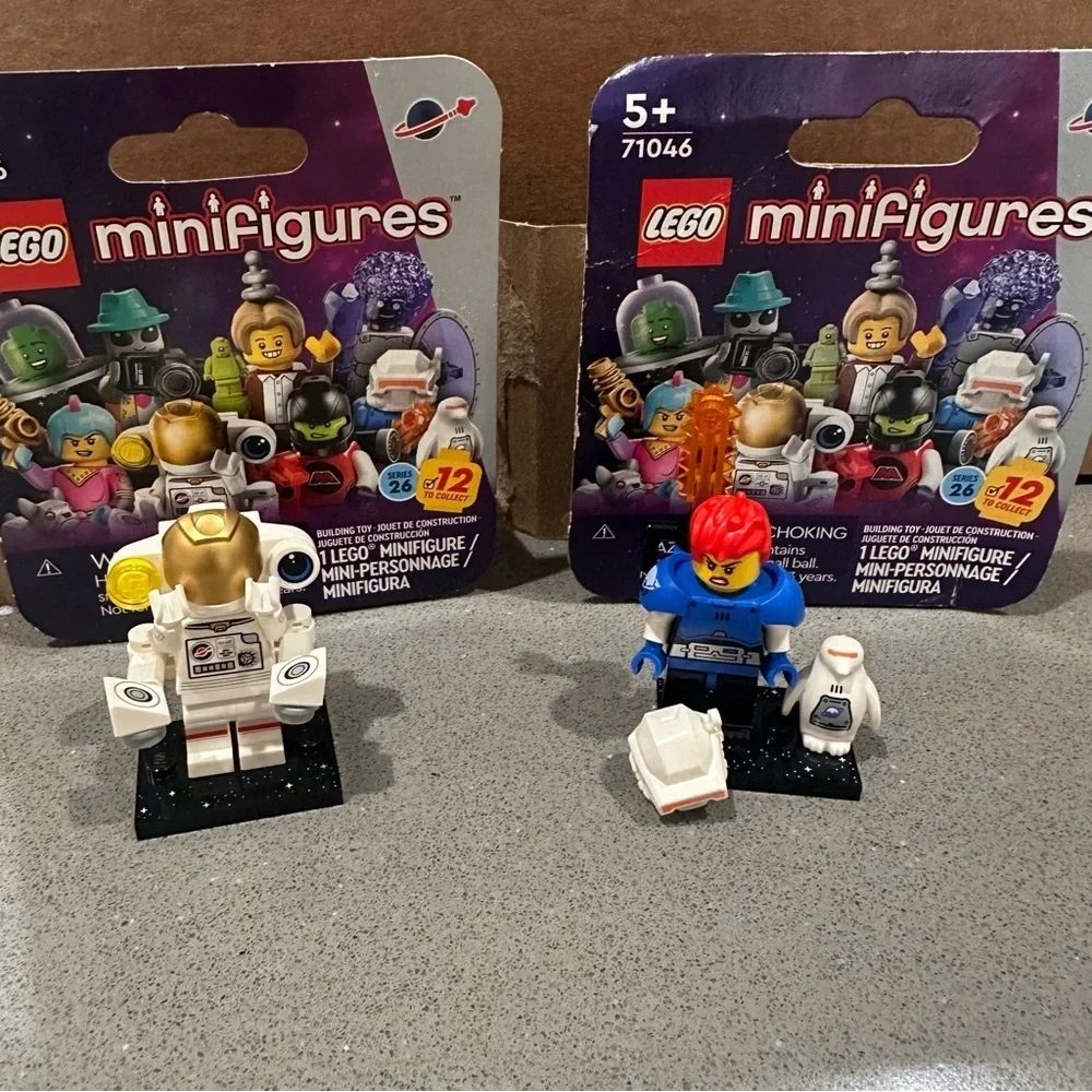 LEGO Series 26 Space Minifigures Astronaut & M-Tron Powerlifter 71046 w Box
